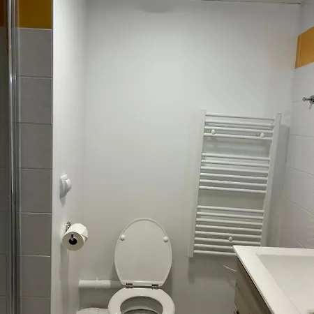Appartement Cozy, Clim & Netflix, Quai De Marne Nogent-sur-Seine